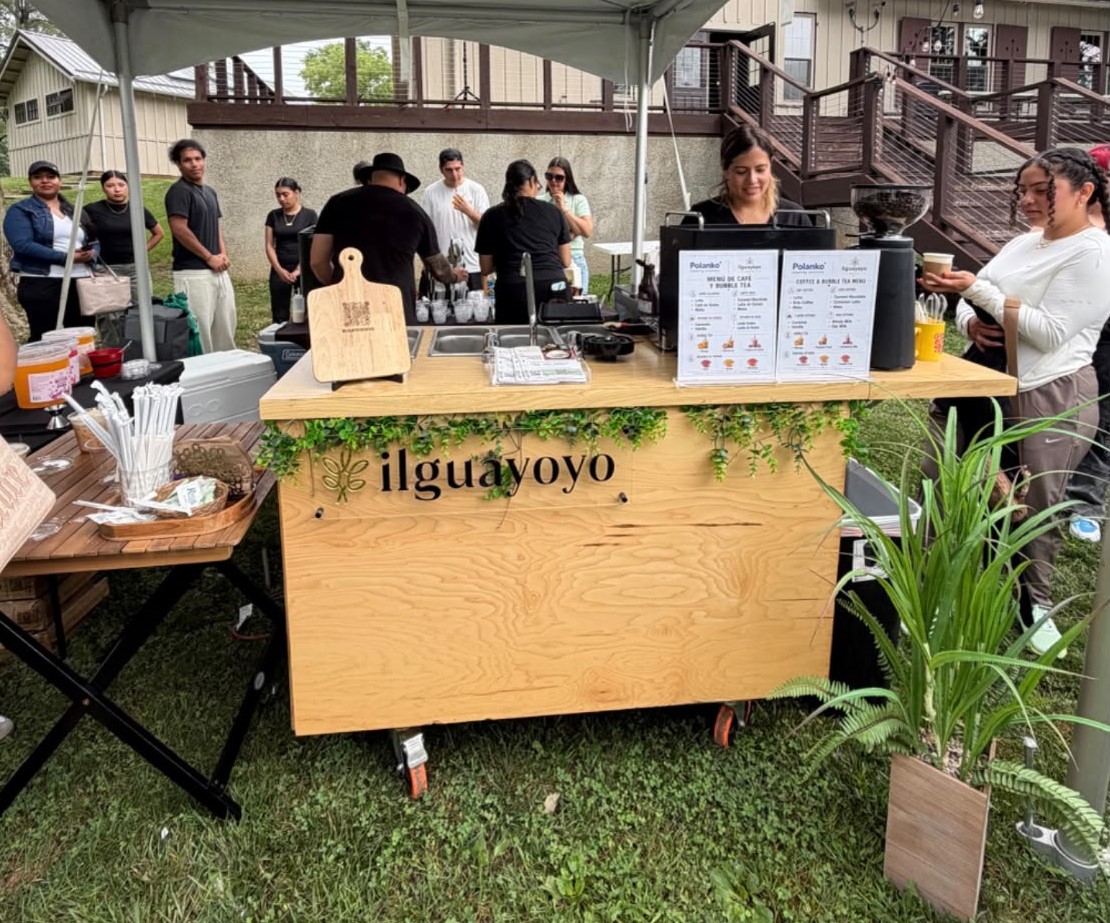 IL Guayoyo mobile coffee bar at an event